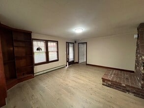 1139 NW Elm St in McMinnville, OR - Building Photo - Building Photo