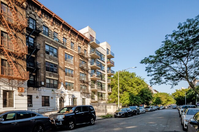 527 Lincoln Pl in Brooklyn, NY - Foto de edificio - Primary Photo