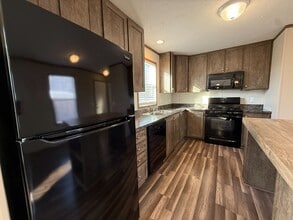 12403 St Michel Ave in Romeo, MI - Foto de edificio - Building Photo