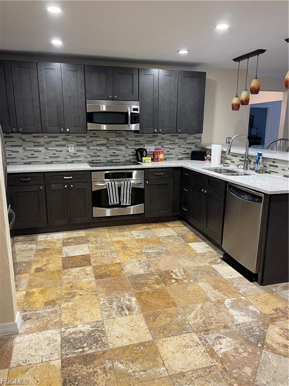 4735 Randag Dr in North Fort Myers, FL - Building Photo - Building Photo