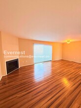 1129 Kirts Blvd in Troy, MI - Building Photo - Building Photo