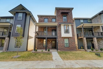 319 S Florence Ave, Unit A in Springfield, MO - Building Photo - Building Photo