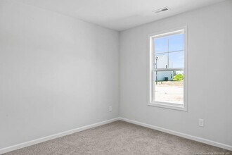 814 Tori Dr in Spring Lake, NC - Building Photo - Building Photo