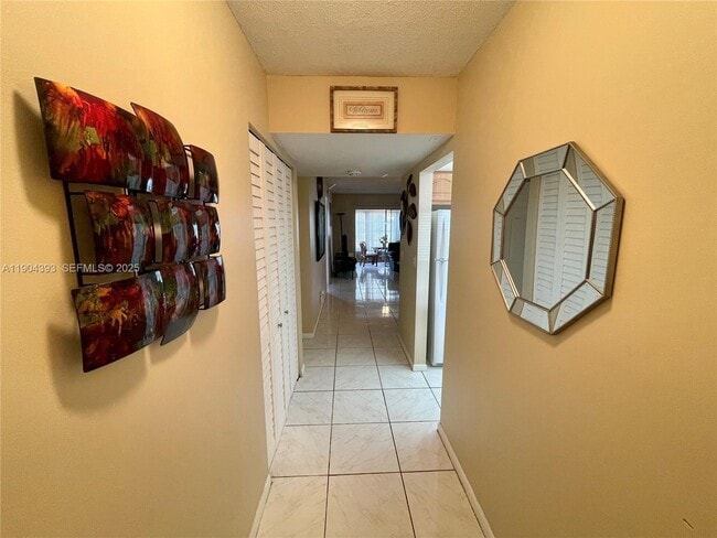 3051 NW 46th Ave in Lauderdale Lakes, FL - Building Photo - Building Photo