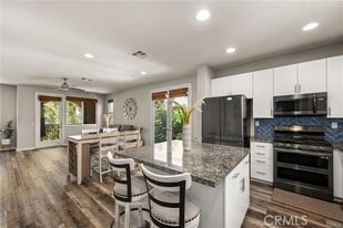 817 S Anaheim Blvd in Anaheim, CA - Building Photo