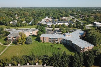 The Reserve on Washington in Naperville, IL - Foto de edificio - Building Photo