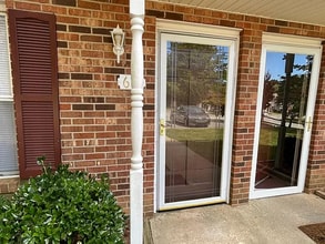 610 Cedarbrook Ct in Lewisville, NC - Building Photo - Building Photo