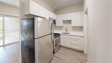 129 Eutaw St in Boston, MA - Foto de edificio - Building Photo