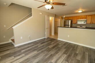2774 Hartsfield Rd, Unit -3 in Tallahassee, FL - Foto de edificio - Building Photo