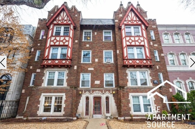 2129 N Dayton St, Unit G in Chicago, IL - Building Photo - Building Photo