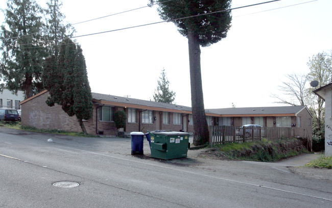 2419 S Graham St in Seattle, WA - Foto de edificio - Building Photo