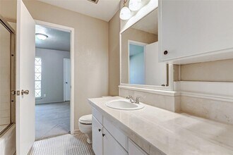 5318 Botany Ln in Houston, TX - Building Photo - Building Photo