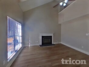 7428 Autumn Trail in Charlotte, NC - Foto de edificio - Building Photo