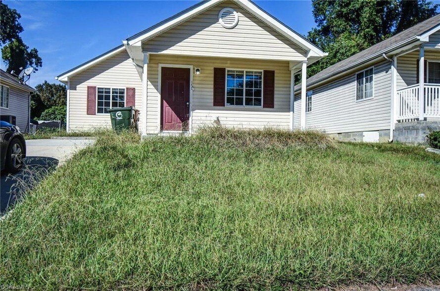 1714 Hertford St, Unit 3 in Greensboro, NC - Building Photo