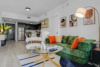 404 NE 2nd Ave, Unit SI ID1507058P in Miami, FL - Foto de edificio - Building Photo