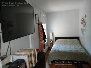 26 Hingham St, Unit 2 in Cambridge, MA - Building Photo - Building Photo