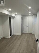 55 Glenthorne Dr in Toronto, ON - Building Photo - Building Photo