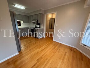 201 Ridgehaven Dr in Winston-Salem, NC - Building Photo - Building Photo