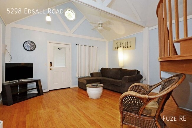 5298 Edsall Rd in Mound, MN - Building Photo - Building Photo