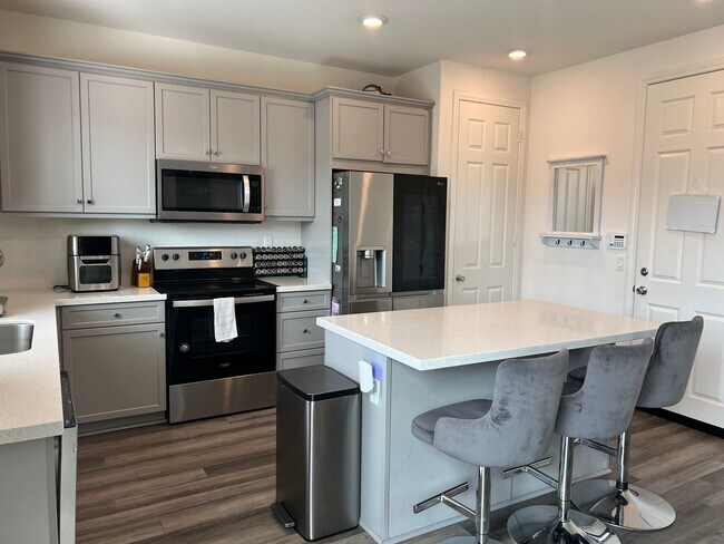 10665 Busch St in Spring Valley, CA - Building Photo - Building Photo