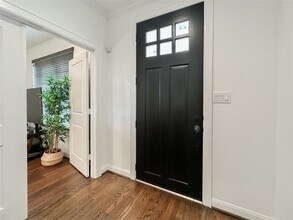 2 Hermann Park Ct in Houston, TX - Building Photo - Building Photo