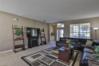 9028 Willowbrook Cir in Bradenton, FL - Foto de edificio - Building Photo