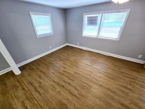 317 Holt Ave in Graham, NC - Building Photo - Building Photo
