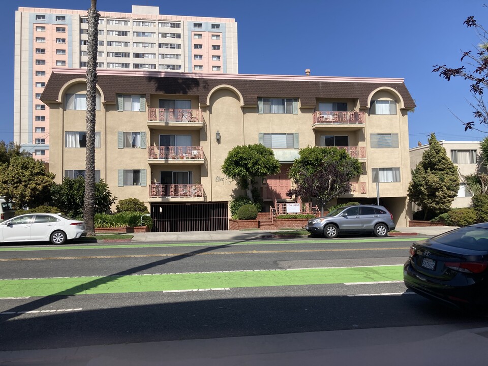 Chez Cannes Apartments in Santa Monica, CA - Building Photo