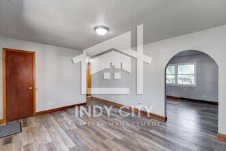 90 Bryant Ct in Franklin, IN - Building Photo - Building Photo