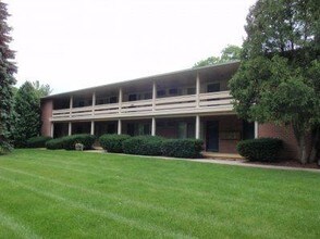 Meridian Apartments in Haslett, MI - Building Photo - Building Photo