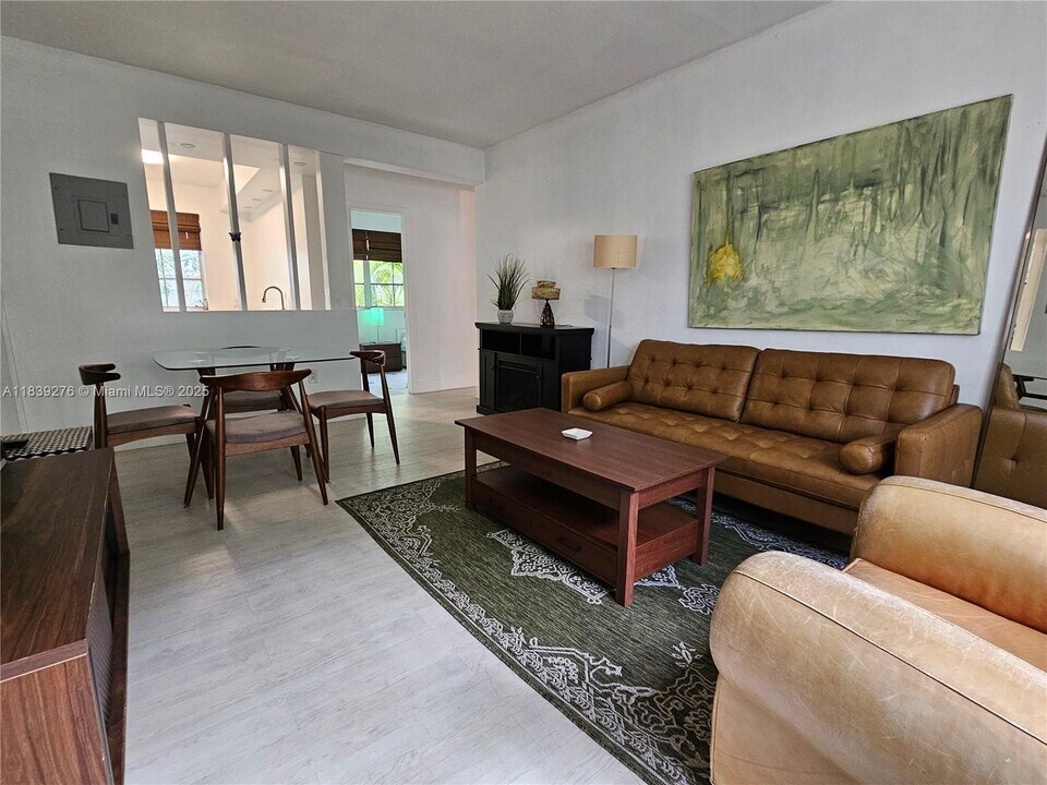 728 Lenox Ave. in Miami Beach, FL - Building Photo