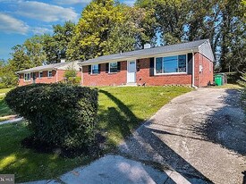 2006 Lakewood St in Hillcrest Heights, MD - Building Photo