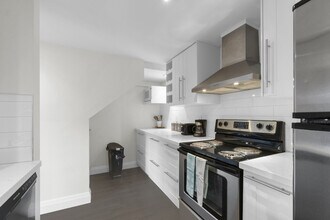 70 Douro St in Toronto, ON - Building Photo - Building Photo