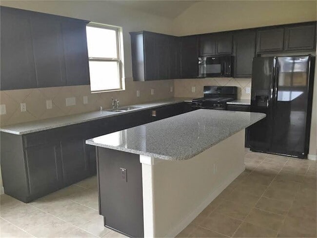 16608 Spirit Lake Ct in Houston, TX - Building Photo - Building Photo