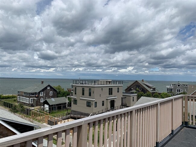 7 Atlantic Ave in Islip, NY - Building Photo - Building Photo