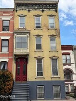 365 Madison Ave in Albany, NY - Building Photo