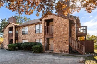 406 E Denton Dr in Euless, TX - Building Photo - Building Photo