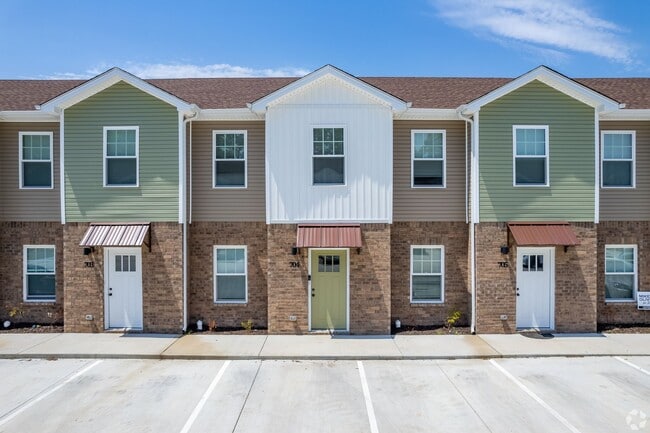 Clearsky Townhomes in Clarksville, TN - Foto de edificio - Building Photo