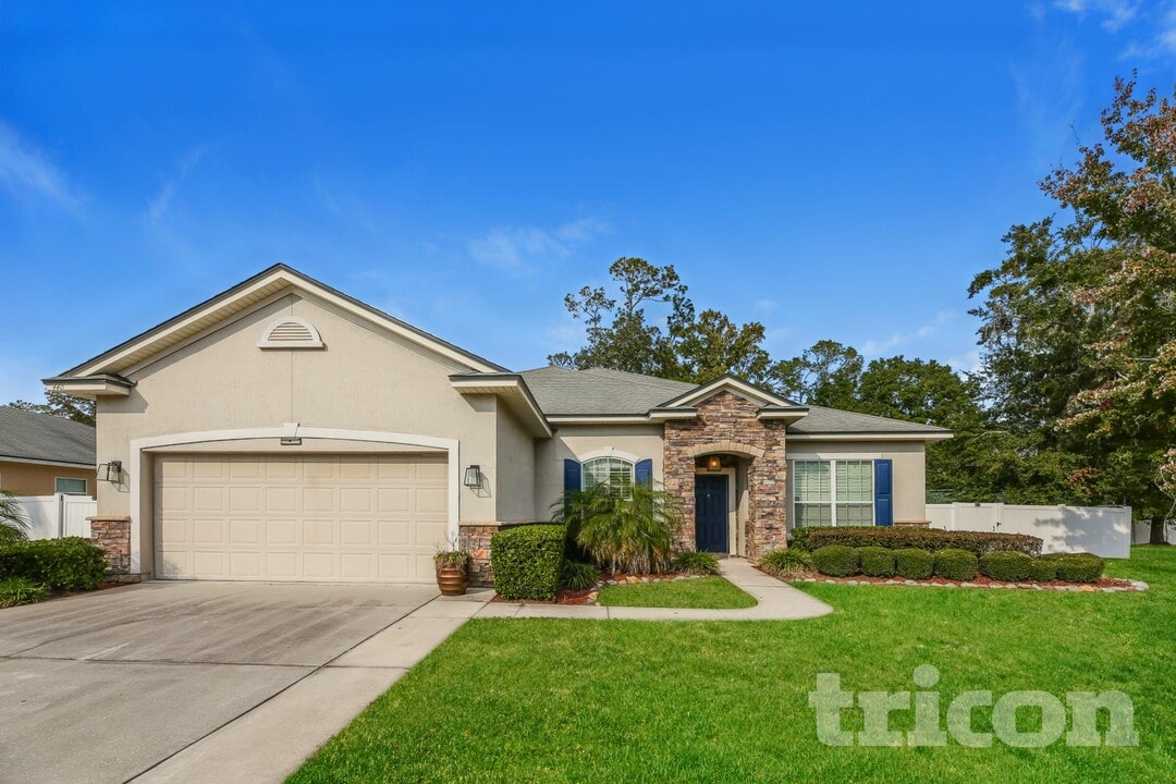 440 Pine Eagle Dr in Fleming Island, FL - Building Photo
