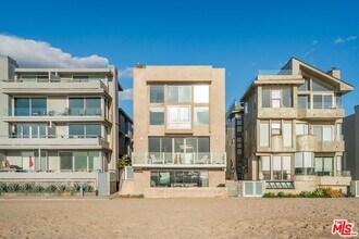 3711 Ocean Front Walk in Marina Del Rey, CA - Building Photo - Building Photo