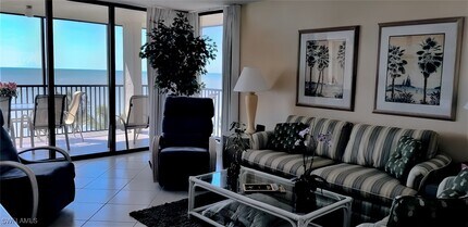 10475 Gulf Shore Dr in Naples, FL - Building Photo - Building Photo