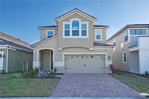 2400 Avian Loop in Kissimmee, FL - Building Photo