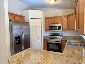 1290 12th Ct SW in Vero Beach, FL - Building Photo - Building Photo