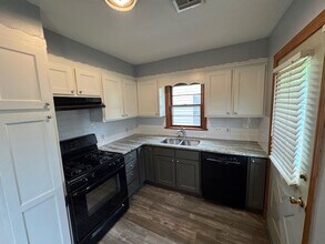1225 S 16th St in Chickasha, OK - Building Photo - Building Photo