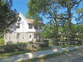 126 Mt Hope Blvd in Hastings On Hudson, NY - Building Photo - Building Photo