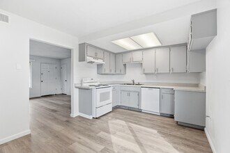 1504 Rose Ave in Modesto, CA - Building Photo - Building Photo