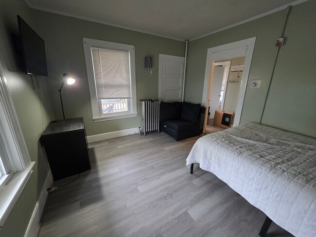 121 Second St, Unit Apartment