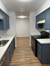 9700 Leawood Blvd, Unit 1404 in Houston, TX - Foto de edificio - Building Photo