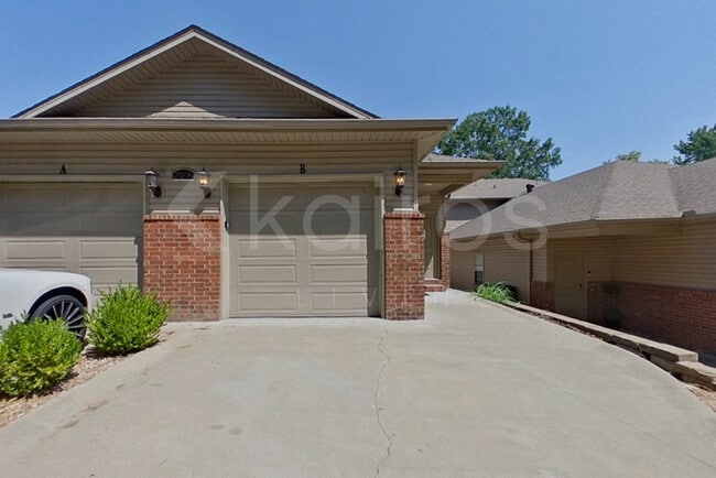 property at 2009 Wilson Rd