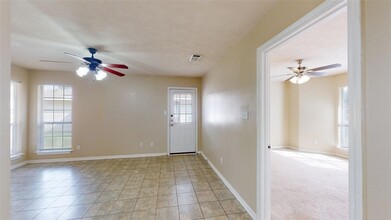 1141 Oney Hervey Dr in College Station, TX - Building Photo - Building Photo